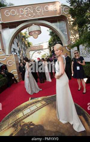 L'actrice Margot Robbie assiste à la 71e assemblée annuelle Golden Globes Awards au Beverly Hilton de Los Angeles, CA le dimanche, Janvier 12, 2014. Référence #  32222 Fichier 025CCR pour un usage éditorial uniquement - Tous droits réservés Banque D'Images