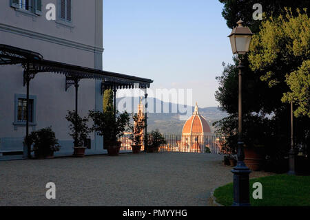 Villa Bardini, et une vue de la Cathédrale Dome, l'Oltrarno, Florence, Toscane, Italie Banque D'Images