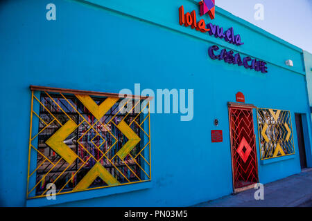 Barra Hidalgo brasserie dans le centre historique d'Hermosillo, Sonora. Façade, à l'extérieur, house, old, couleur verte, architecture, lumière du jour, dailylife Banque D'Images