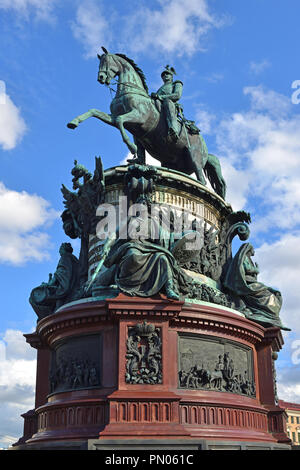 Monument à Nicolas I sur la place St Isaac. Monument à Néo-baroque empereur russe Nicholas I a été conçu en 1856 Banque D'Images