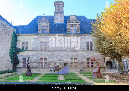 France, Correze, Brive la Gaillarde, Musée Labenche, musée d'art et d'histoire de Brive la Gaillarde, se sont installés dans l'hôtel Labenche // France, Corrèz Banque D'Images