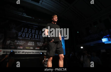 Alexander Povetkin au cours de l'entraînement à York Hall, Londres. Banque D'Images