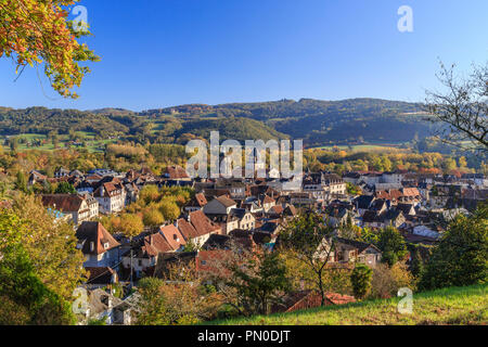 France, Corrèze, vallée de la Dordogne, Beaulieu sur Dordogne, vue générale // France, Corrèze (19), vallée de la Dordogne, Beaulieu-sur-Dordogne, vue géné Banque D'Images