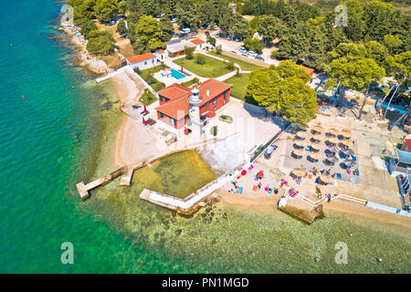 Ville de Zadar Puntamika lighthouse et plage d'été, vue aérienne de la région de Croatie Dalmatie Banque D'Images