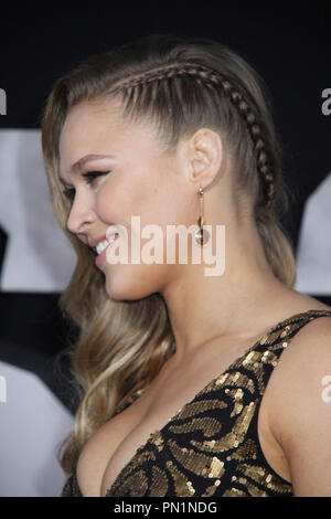 Ronda Rousey 08/11/2014 Le Los Angeles Premiere de 'The Expendables 3' qui s'est tenue au Théâtre chinois de Grauman à Hollywood, CA Photo par Izumi Hasegawa / / PictureLux HNW Banque D'Images