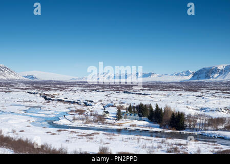 Vue de dessus de la neige, célèbre site touristique le Parc National de Thingvellir - Pingvellir - en Islande Banque D'Images