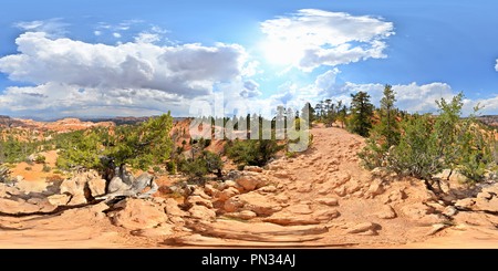 Vue panoramique à 360° de Bryce Canyon Overlook près de North Campground