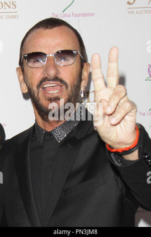 Ringo Starr 12/01/2015 Propriété de la Collection de Ringo Starr & Barbara Bach Réception VIP tenue à Julien's Auctions Gallery de Los Angeles, CA Photo par Izumi Hasegawa / HNW / PictureLux Banque D'Images