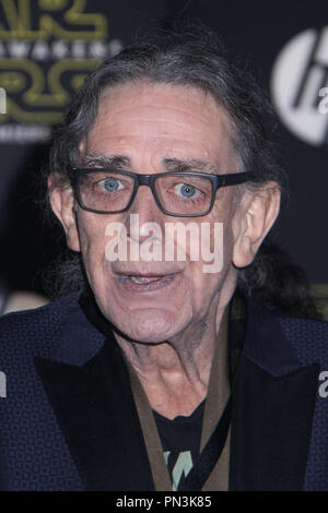 Peter Mayhew 12/14/2015 'Star Wars The Force éveille' Premiere tenue au Kodak Theater à Hollywood, CA Photo par Kazuki Hirata / HNW / PictureLux Banque D'Images