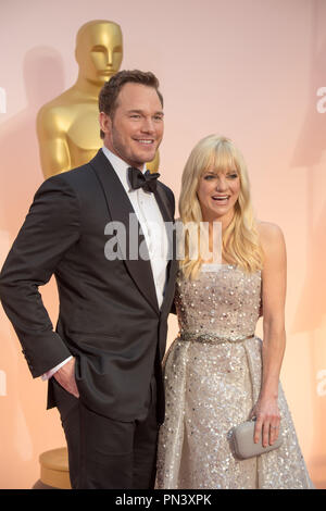 Acteurs Chris Pratt et Anna Faris arrivent pour la diffusion de l'ABC en direct 87e Oscars® au Dolby® Theatre à Hollywood, CA le Dimanche, Février 22, 2015. Référence #  32566 Fichier 493THA pour un usage éditorial uniquement - Tous droits réservés Banque D'Images