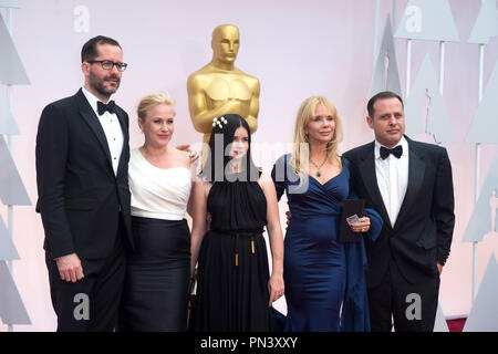 Eric Blanc, Patricia Arquette, Harlow Olivia Calliope, Rosanna Arquette et Richmond Arquette arrivent pour la diffusion de l'ABC en direct 87e Oscars® au Dolby® Theatre à Hollywood, CA le Dimanche, Février 22, 2015. Référence #  32566 Fichier 531THA pour un usage éditorial uniquement - Tous droits réservés Banque D'Images