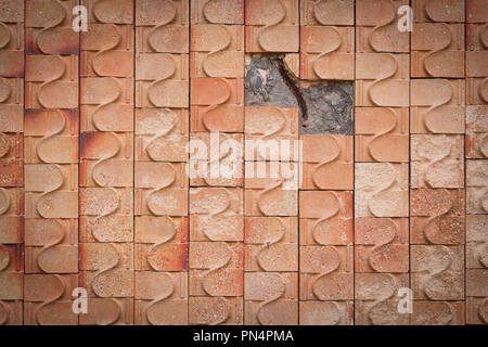 Old weathered brick wall fragment Banque D'Images