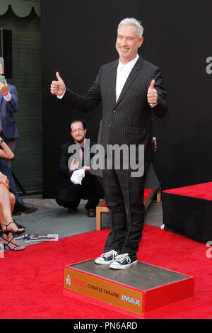 Honoree Roland Emmerich à la main et l'Empreinte cérémonie tenue au Théâtre chinois de Grauman à Hollywood, CA, le 20 juin 2016. Photo par Joe Martinez / PictureLux Banque D'Images