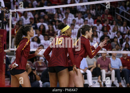 Los Angeles, CA, USA. 19 Sep, 2018. USC Trojans au filet au cours de l'UCLA Bruins vs USC Trojans à Galen Center le 19 septembre 2018. (Photo par Jevone Moore) Credit : csm/Alamy Live News Banque D'Images