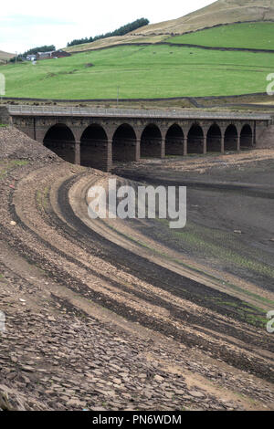 Réservoir Woodhead en sécheresse près de Glossop, Royaume-Uni Banque D'Images