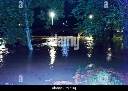 Builth Wells, Powys, au Royaume-Uni. 21 septembre 2018. Météo France : la rivière Wye violation c'est dans les banques de Builth Wells Powys, Pays de Galles, Royaume-Uni. © Graham M. Lawrence/Alamy Live News Banque D'Images