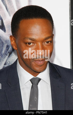 Anthony Mackie lors de la première de Warner Bros Pictures' 'crise' de notre marque est tenue à l'Théâtre chinois de Grauman à Hollywood, CA, le 26 octobre 2015. Photo par Joe Martinez / PictureLux Banque D'Images