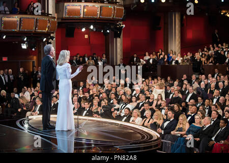 Warren Beatty et Faye Dunaway présent lors de la diffusion de l'ABC en direct 89e Oscars® au Dolby® Theatre à Hollywood, CA le Dimanche, Février 26, 2017. Référence de fichier #  33242 650 THA pour un usage éditorial uniquement - Tous droits réservés Banque D'Images