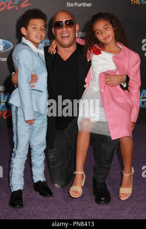 Vincent Sinclair, Vin Diesel, Hania Riley Sinclair 04/19/2017 La première mondiale de 'gardiens de la Galaxie Vol.2' tenue à l'Kodak Theater à Hollywood, CA Photo par Izumi Hasegawa / / Picturelux HNW Banque D'Images