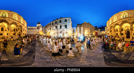 Vue panoramique à 360° de La Fête de l'Assomption de la Bienheureuse Vierge Marie, Dubrovnik, 2015.