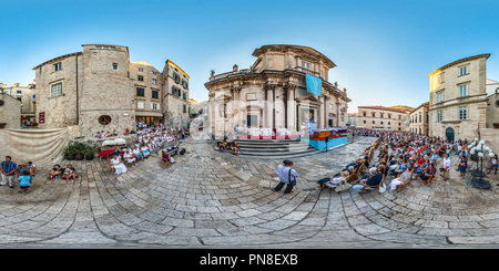 Vue panoramique à 360° de La Fête de l'Assomption de la Bienheureuse Vierge Marie, Dubrovnik, 2016.6.