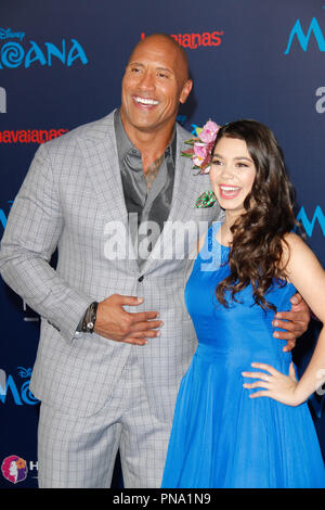 Dwayne Johnson, Auli'je Cravalho à l'AFI Fest 2016 Première mondiale de Disney's 'Moana' tenue à l'Théâtre chinois de Grauman à Hollywood, CA, le 14 novembre 2016. Photo par Joseph Martinez / PictureLux Banque D'Images