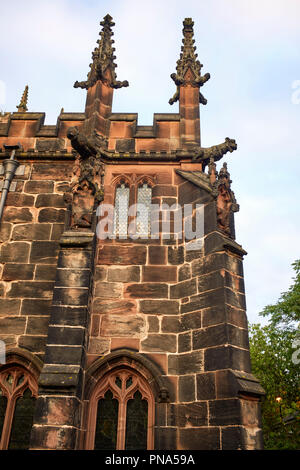 Détails de gargouilles et de pierre de grès sur l'église St Mary à Nantwich, Cheshire Banque D'Images