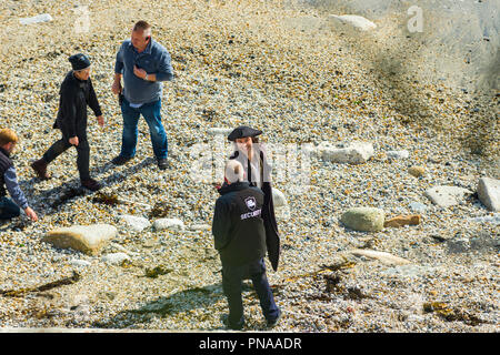 Editorial : UK des stars, Charlestown, Cornwall, UK 19/09/2018. Aiden Turner promenades sur le plateau à Charlestown en tournage pour la dernière série a lieu. Banque D'Images