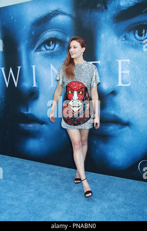 Sophie Turner 07/12/2017 'Game of Thrones' Saison 7 Premiere tenue au Centre de musique le Walt Disney Concert Hall à Los Angeles, CA Photo par Izumi Hasegawa / HNW / PictureLux Banque D'Images