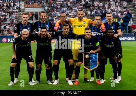 L'Inter Milan team avant la phase de groupes de la Ligue des Champions match entre l'Inter Milan et Tottenham Hotspur au Stadio San Siro. Le sco final Banque D'Images
