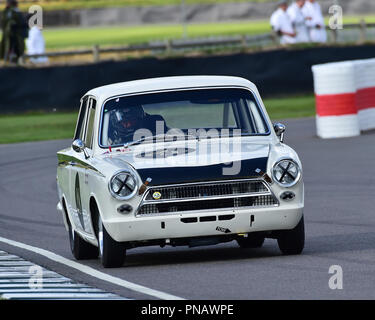 Kerry Michael, Mark Blundell, Ford Cortina Lotus Mk1, St Marys Trophy, voitures de production, 1960 à 1966, Goodwood Revival 2018, septembre 2018, au Banque D'Images