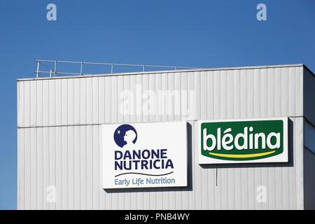 Villefranche, France - 8 septembre 2018 : Bledina usine en France. Bledina est le leader français de la nutrition infantile Banque D'Images