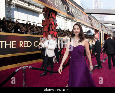 Ashley Judd arrive sur le tapis rouge de la 90e cérémonie des Oscars® au Dolby® Theatre à Hollywood, CA le dimanche, Mars 4, 2018. Référence de fichier #  33546 109 PLX pour un usage éditorial uniquement - Tous droits réservés Banque D'Images