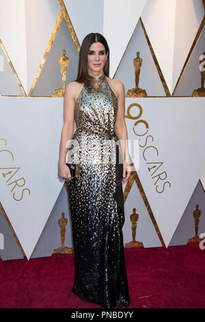 Sandra Bullock arrive sur le tapis rouge de la 90e cérémonie des Oscars® au Dolby® Theatre à Hollywood, CA le dimanche, Mars 4, 2018. Référence #  33546 Fichier 337PLX pour un usage éditorial uniquement - Tous droits réservés Banque D'Images