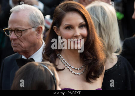 Ashley Judd arrive sur le tapis rouge de la 90e cérémonie des Oscars® au Dolby® Theatre à Hollywood, CA le dimanche, Mars 4, 2018. Référence #  33546 Fichier 806PLX pour un usage éditorial uniquement - Tous droits réservés Banque D'Images