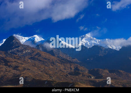 Himalaya vu de Dzongri (Goecha La Route de Trekking - Sikkim ) Banque D'Images