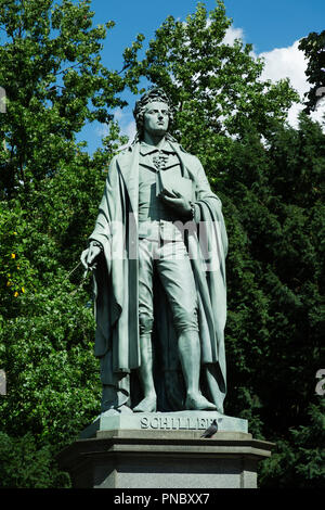 Frankfurt (Main) Hesse Allemagne statue du poète allemand Johann Christoph Friedrich von Schiller Banque D'Images