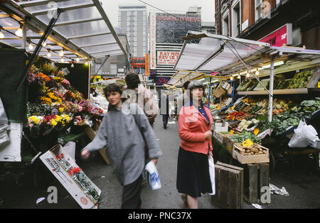 Berwick Street Market et Rupert Street Market, Soho, Londres, Angleterre, Royaume-Uni. Circa 1980 Banque D'Images