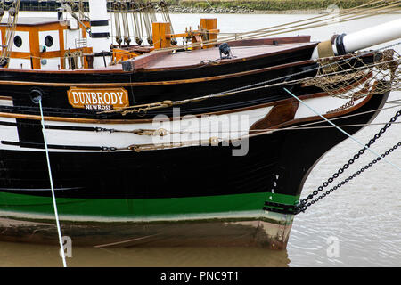 New Ross, République d'Irlande - 14 août 2018 : une vue de la réplique de l'Dunbrody famine ship, amarrés sur le quai dans la ville de New Ross dans Cou Banque D'Images