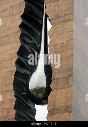 9/11 Monument, également connu sous le nom de Mémorial de larme, don du peuple russe à des gens d'USA Banque D'Images