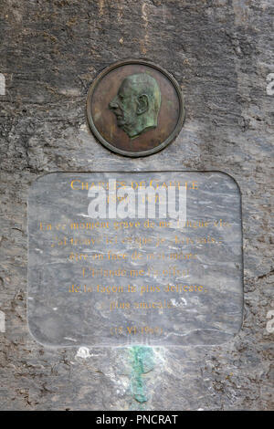 Le Sneem, République d'Irlande - 17 août 2018 : un monument commémoratif dans le village de Sneem en Irlande, dédié à l'ancien président français Charles De Banque D'Images