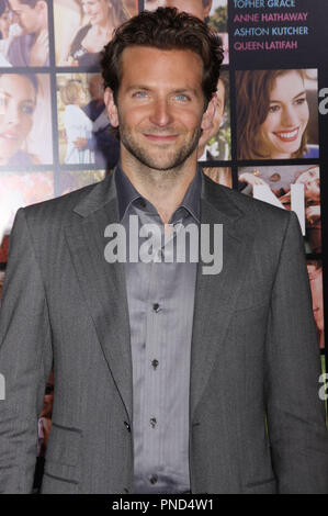 Bradley Cooper à la Los Angeles Première mondiale de Saint-valentin tenue à l'Grauman's Chinese Theatre à Hollywood, CA le lundi, 8 février 2010. Photo par Pedro Ulayan 1568 Photo Pacific Rim Presse Dossier de référence #  BradleyCooper04 20810RPAC pour un usage éditorial uniquement - Tous droits réservés Banque D'Images