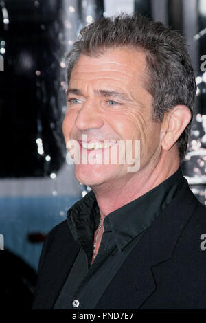 Mel Gibson à la première de Warner Bros Pictures "Edge Of Darkness". Arrivants tenue au Grauman's Chinese Theatre à Hollywood, CA., 26 janvier 2010. Photo par : Richard Chavez / PictureLux #  GibsonMel Référence de fichier7 012610PLX pour un usage éditorial uniquement - Tous droits réservés Banque D'Images