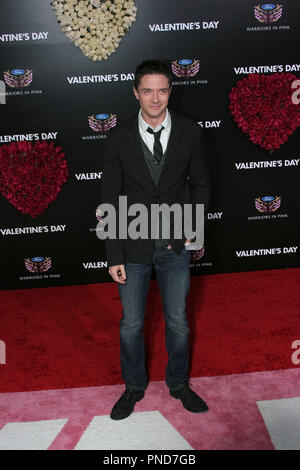 Topher Grace au Los Angeles Première mondiale de New Line Cinema's 'Valentine's Day'. Arrivants tenue au Grauman's Chinese Theatre à Hollywood, CA. Le 8 février 2010. Photo par : Richard Chavez / PictureLux GraceTopher #  de référence de fichier5 020810RAC pour un usage éditorial uniquement - Tous droits réservés Banque D'Images