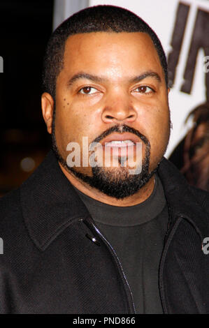 Ice Cube à la première de Los Angeles LE LIVRE D'éli sera tenue au Grauman's Chinese Theatre à Hollywood, CA le lundi, Janvier 11, 2010. Photo par Pedro Ulayan Pacifique Photo Presse. Référence du fichier PictureLux /#  l'IceCube02 11110PLX pour un usage éditorial uniquement - Tous droits réservés Banque D'Images