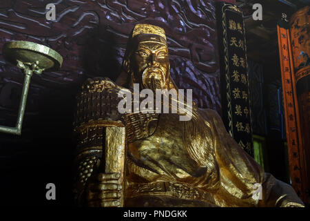 Changsha, Chine - 7 juin 2018 : Statue de Guan Yu. Guan Yu Temple. En voyage Jingzhou Ville. Ce temple célèbre pour qui aime la série des Trois Royaumes. Especial Banque D'Images