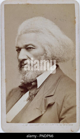 Frederick Douglass. Date/période : 1876. Photographie. L'albumine. Hauteur : 95 mm (3,74 in) ; largeur : 56 mm (2,20 in). Auteur : George Kendall Warren. Banque D'Images