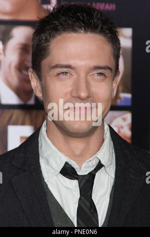 Topher Grace au Los Angeles Première mondiale de Saint-valentin tenue à l'Grauman's Chinese Theatre à Hollywood, CA le lundi, 8 février 2010. Photo par Pedro Ulayan 1568 Photo Pacific Rim de référence de dossier de presse TopherGrace02 20810RPAC pour un usage éditorial uniquement - Tous droits réservés Banque D'Images