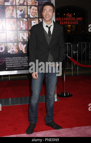 Topher Grace au Los Angeles Première mondiale de Saint-valentin tenue à l'Grauman's Chinese Theatre à Hollywood, CA le lundi, 8 février 2010. Photo par Pedro Ulayan 1568 Photo Pacific Rim de référence de dossier de presse TopherGrace 03 20810RPAC pour un usage éditorial uniquement - Tous droits réservés Banque D'Images