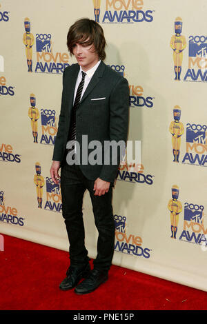 Zac Efron sur le tapis rouge pour les MTV Movie Awards 2009 s'est tenue à la Gibson Amphitheatre à Universal City, CA < le dimanche 31 mai 2009. Photo par Edwin Blanco/ RPAC /fichier PictureLux Zac Efron #  Référence 20090531  01RPAC pour un usage éditorial uniquement - Tous droits réservés Banque D'Images